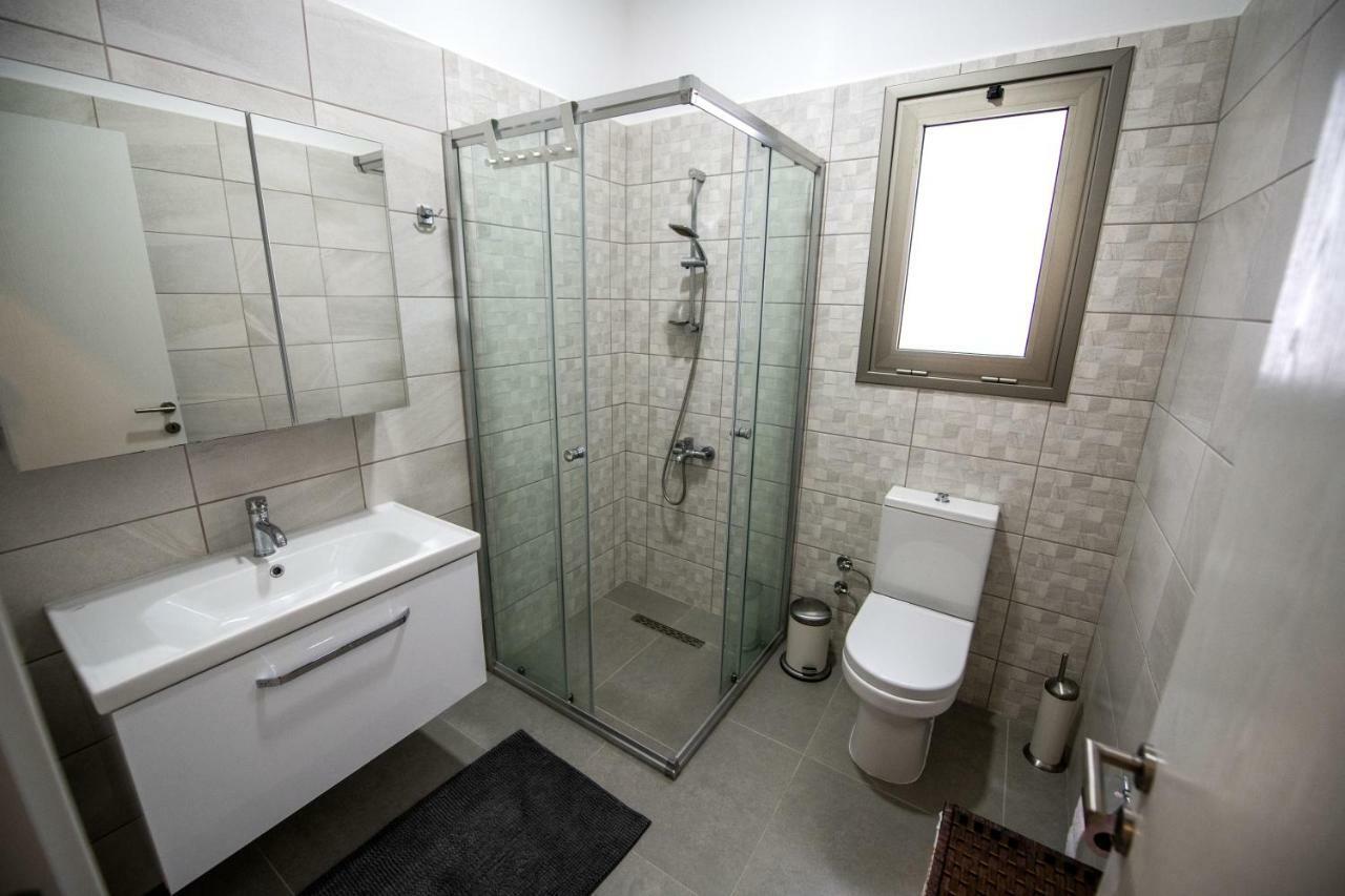 Milos Park Home - Alsancak Karavas  Luaran gambar